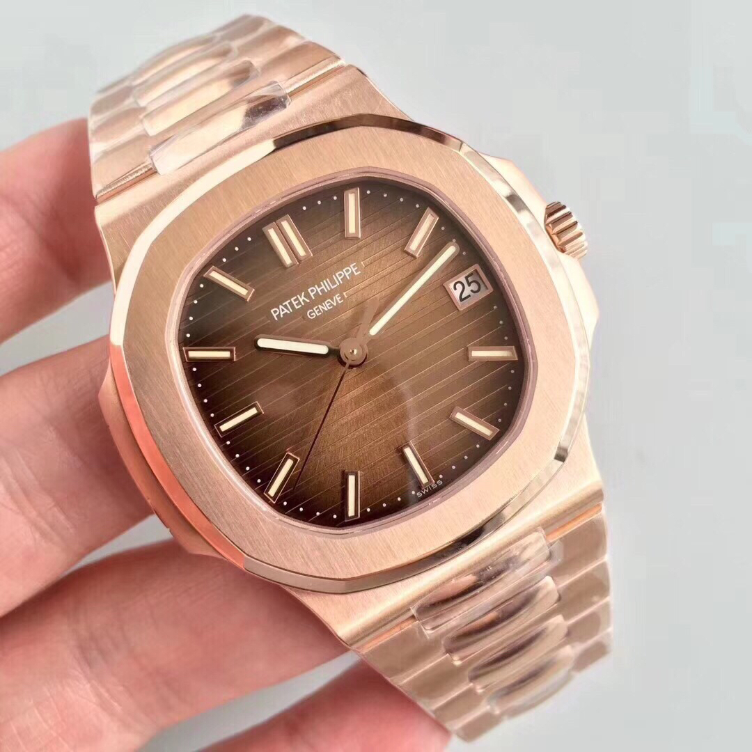 百达翡丽 Nautilus系列5711/1R-001 机械男表
