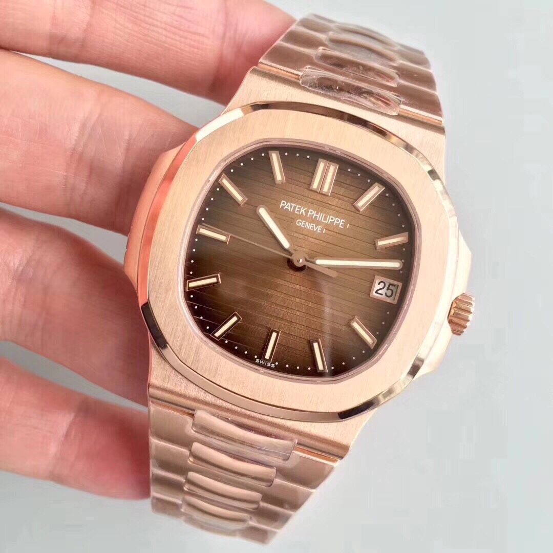 百达翡丽 Nautilus系列5711/1R-001 机械男表