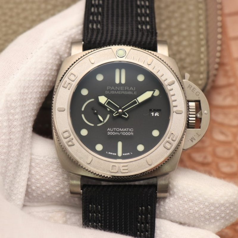 沛纳海SUBMERSIBLE 潜行系列PAM00984腕表