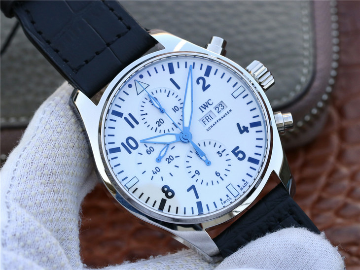 IWC万国表飞行员系列IW377725腕表