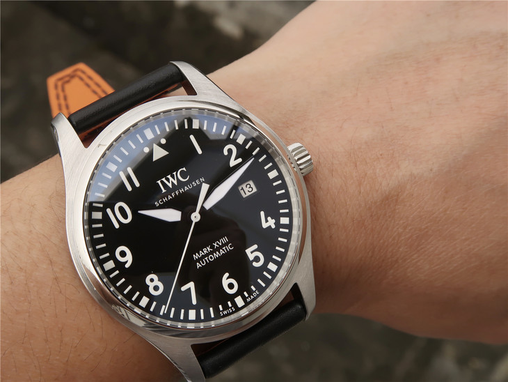IWC万国表飞行员系列IW327001腕表