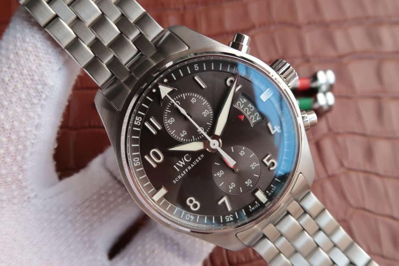 IWC万国表飞行员系列IW387808腕表