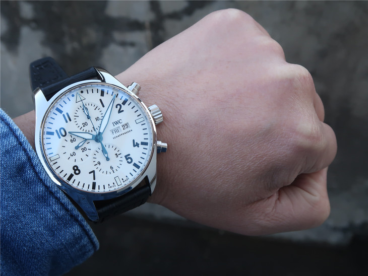 IWC万国表飞行员系列IW377725腕表