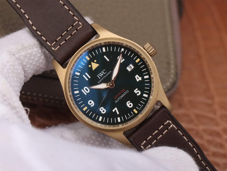 IWC万国表飞行员系列IW326802腕表