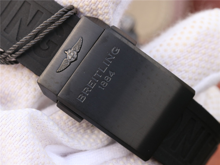 百年灵复仇者系列XB0180E41I1W1腕表