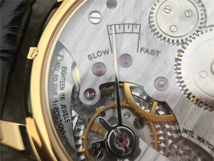 IWC万国表葡萄牙系列IW545409腕表 (18K黄金色)