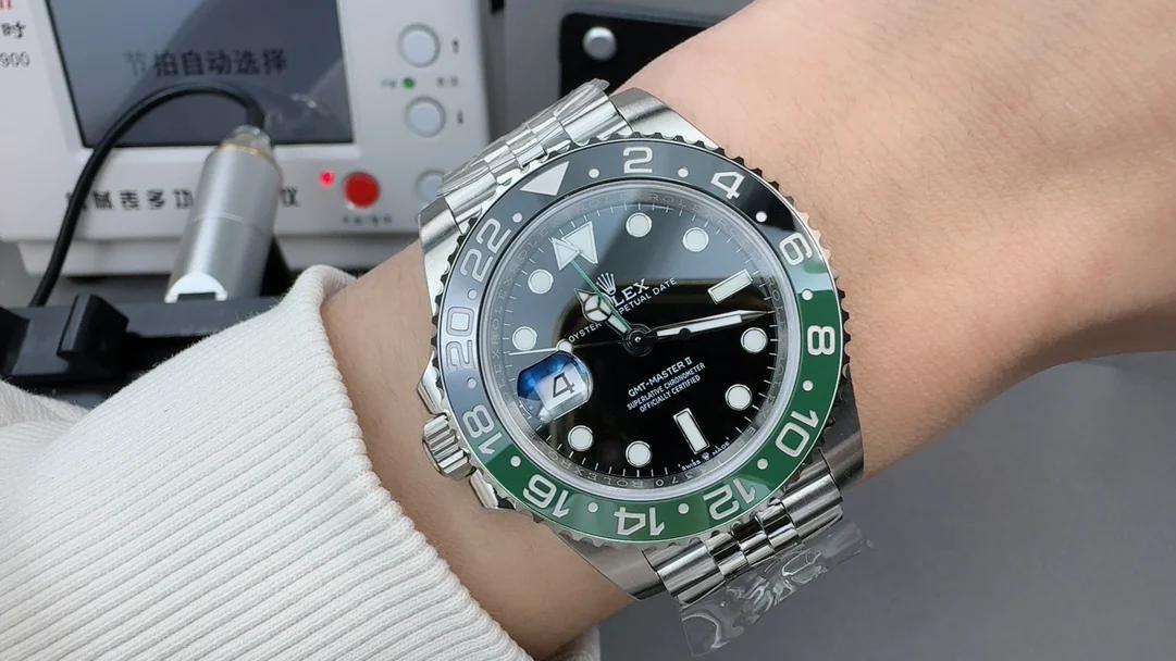 复刻精仿一比一劳力士格林尼治型II系列m12672腕表(左撇子雪碧圈)