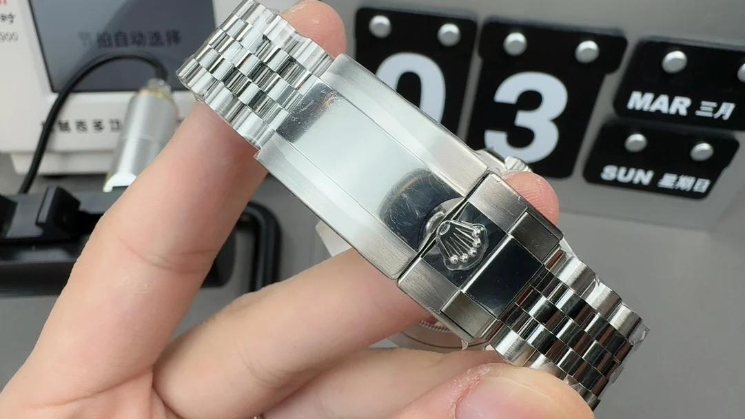 复刻精仿一比一劳力士格林尼治型II系列m12672腕表(左撇子雪碧圈)