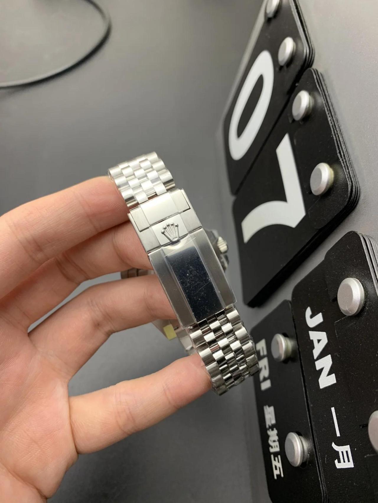 劳力士格林尼治型II系列m126710blro-0001腕表(可乐圈)