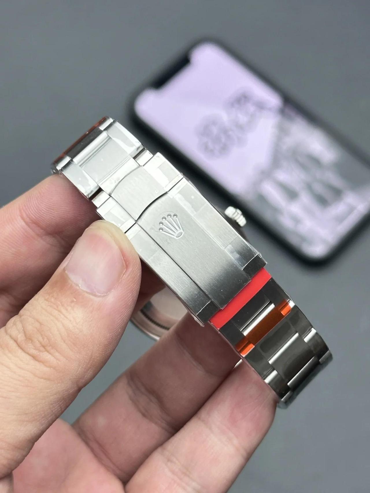劳力士蚝式恒动系列m124300-0008（41毫米）腕表(气球)