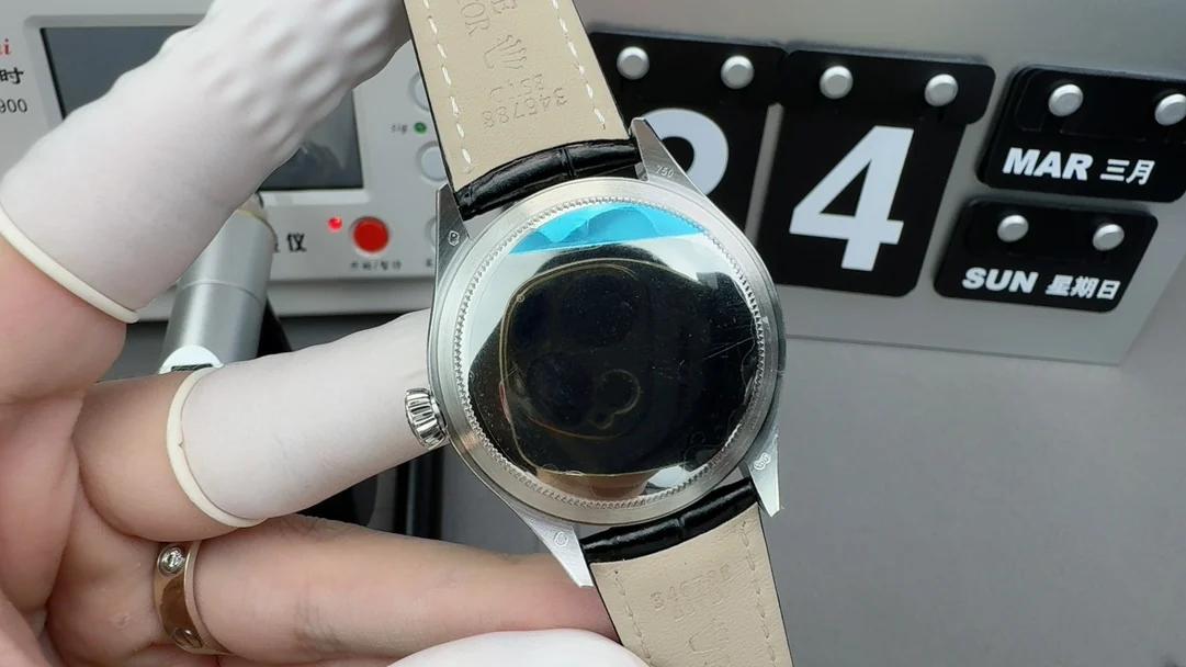 劳力士精仿一比一切利尼系列m50519-0006机械腕表