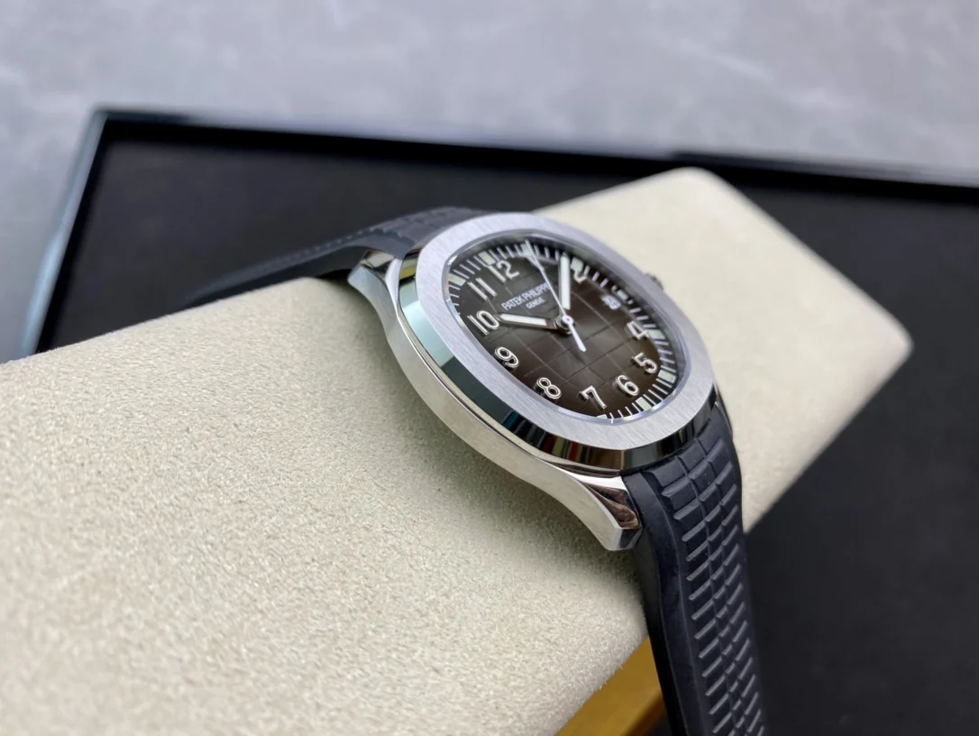 百达翡丽运动机械表AQUANAUT系列5167A-001腕表