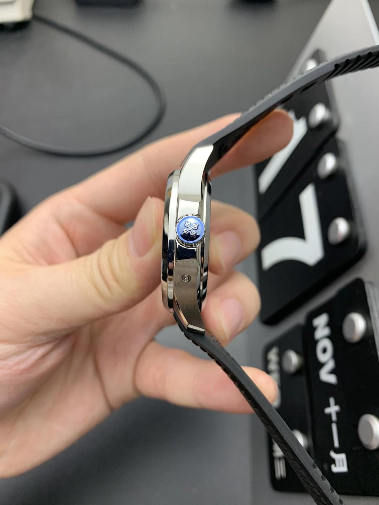 百达翡丽AQUANAUT系列一比一精仿5164A-001腕表