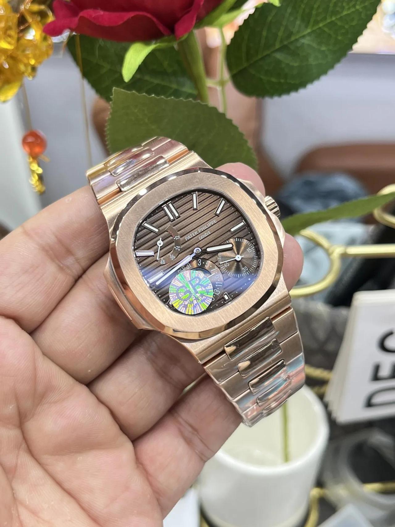 百达翡丽运动优雅系列5712/1R-001精仿一比一机械腕表