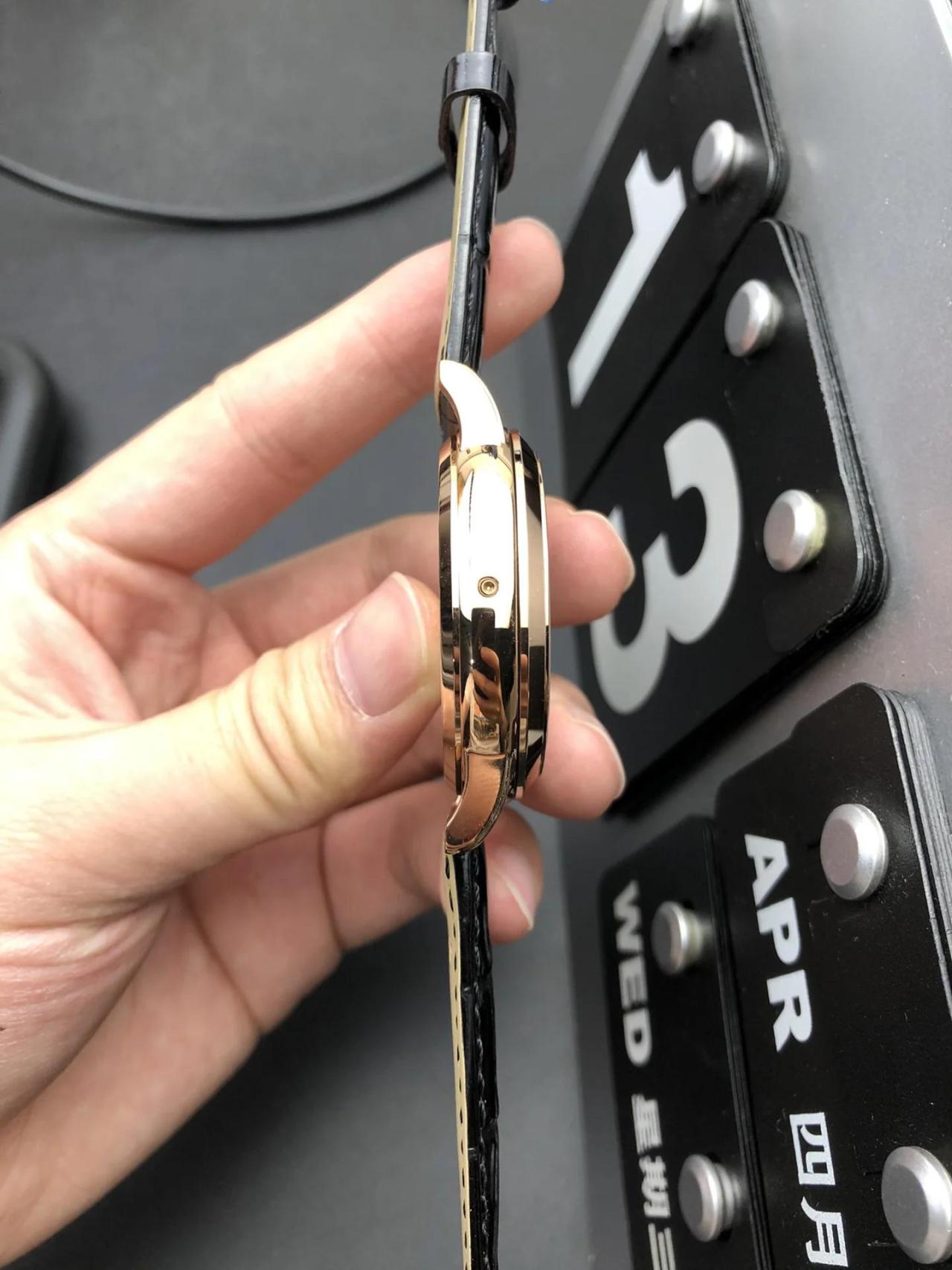 百达翡丽超级复杂功能时计系列6102R-001腕表
